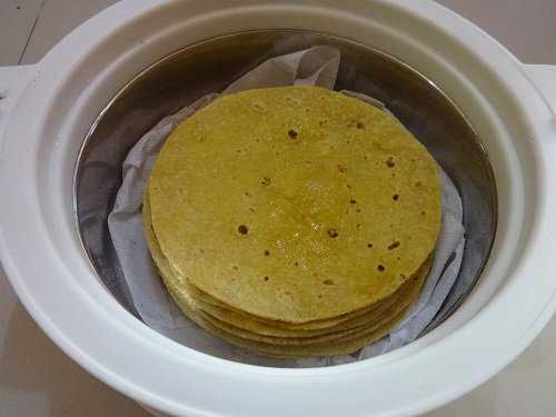 gve chapati to your baby,toddler or kid