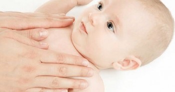 massage baby during cold and cough